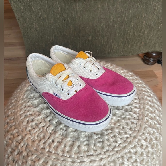 Vans Classic Colorblock Platforms - Picture 2 of 5